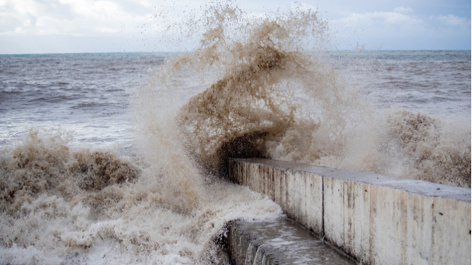 多地突發(fā)海水倒灌，路面積水如何高效處置？(圖1)